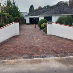 Block paving driveway, brindle with charcoal boarder